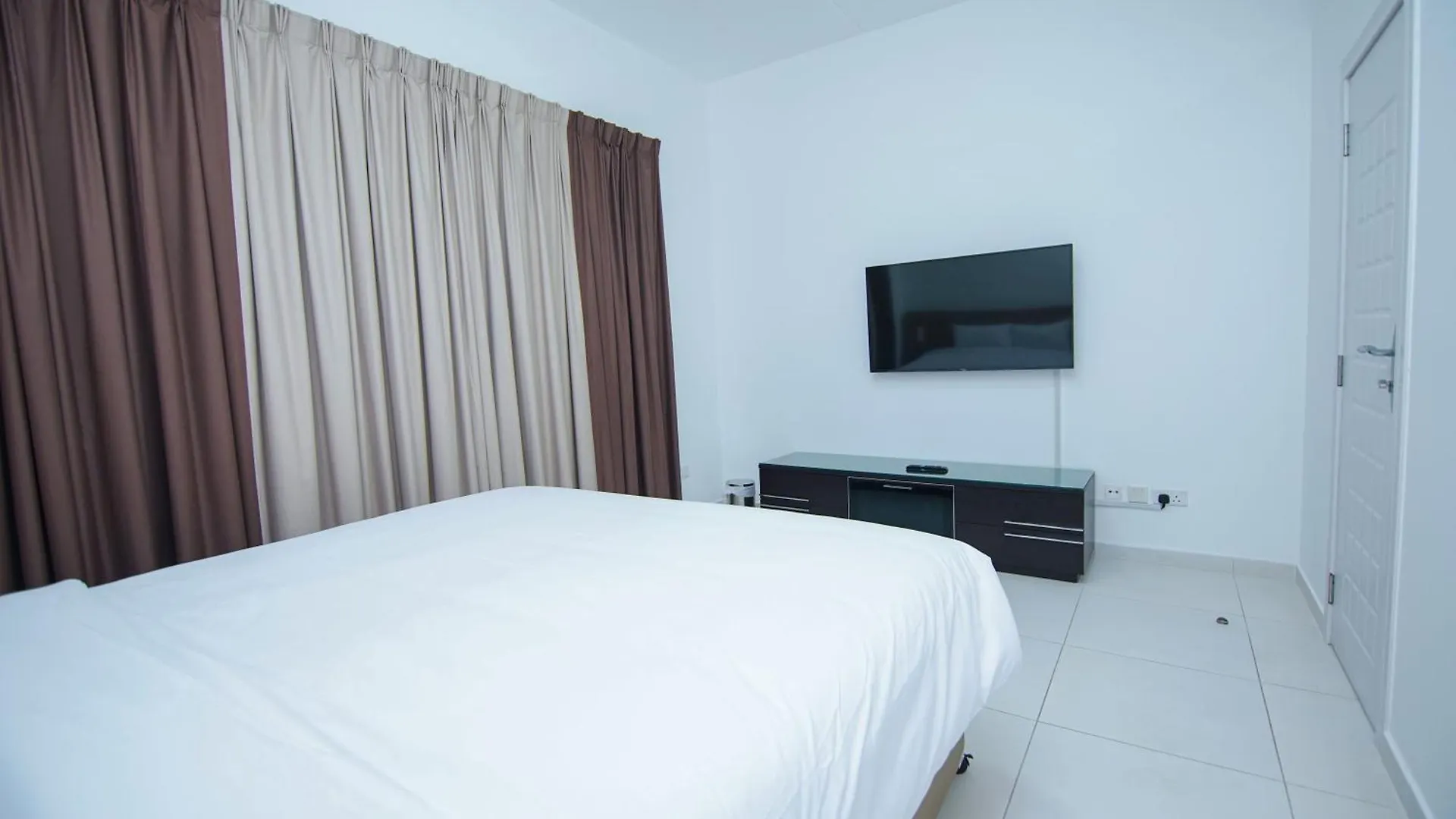 Home Away Holiday Homes Dubaj Apartmán